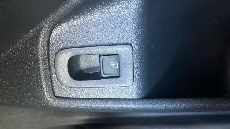 Ford Transit Connect 250 L2 Petrol 1.5 EcoBoost PHEV 150 Limited Van Auto